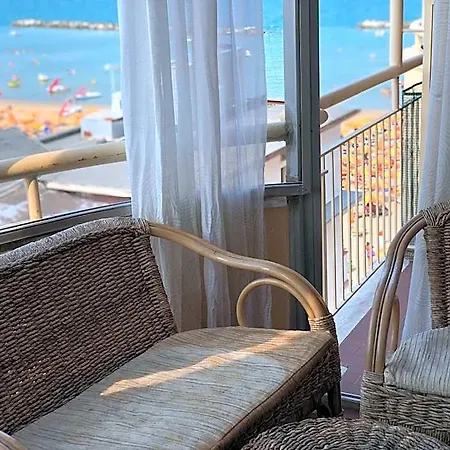 Beach Residence Bellaria * ベラーリア・イジェア・マリーナ